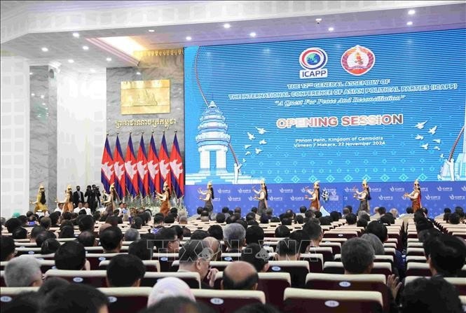 Diễn đàn ICAPP-12 do Campuchia đăng cai tổ chức tại Cung 7/1, trụ sở Trung ương CPP ở Thủ đô Phnom Penh. Ảnh: Huỳnh Thảo/PV TTXVN tại Campuchia