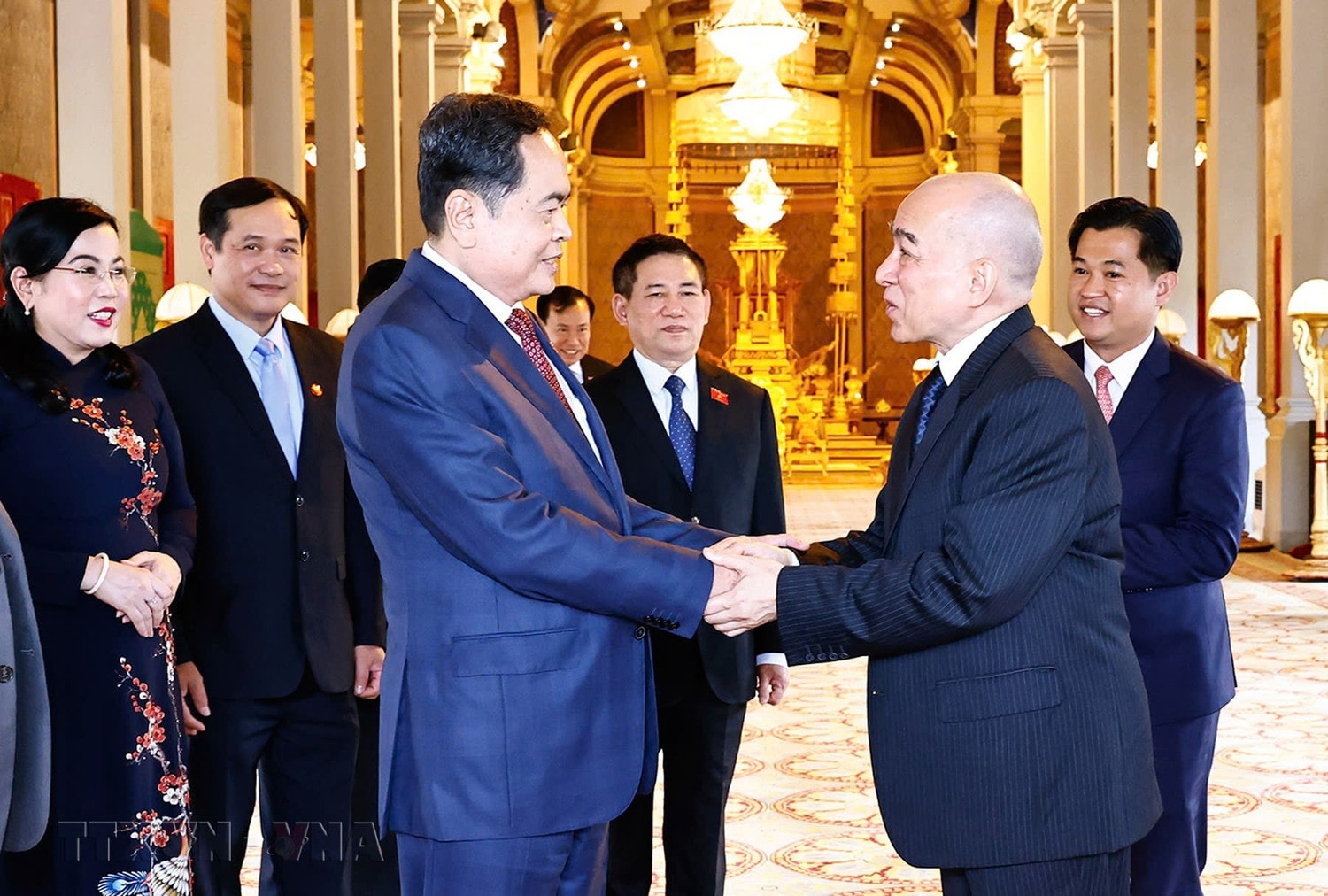 Chủ tịch Quốc hội Trần Thanh Mẫn yết kiến Quốc vương Campuchia Norodom Sihamoni. Ảnh: Doãn Tấn - TTXVN