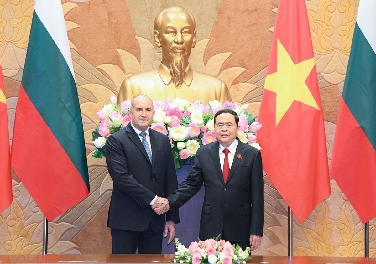 Chủ tịch Quốc hội Trần Thanh Mẫn hội kiến Tổng thống Cộng hoà Bulgaria Rumen Radev. Ảnh: Lâm Hiển