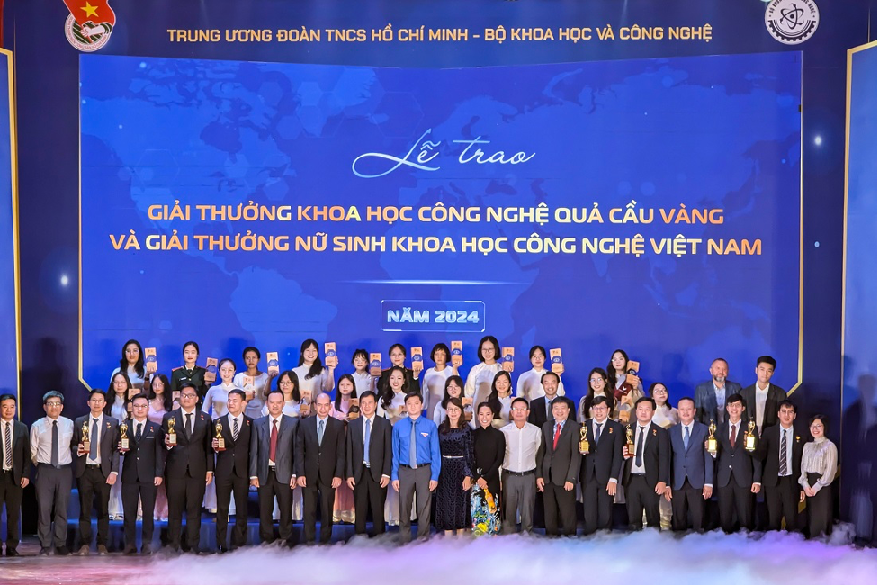 qua-cau-vang-1.png