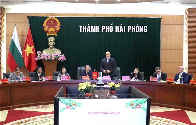 Tổng thống Cộng hòa Bulgaria Rumen Radev phát biểu tại buổi làm việc với lãnh đạo chủ chốt thành phố Hải Phòng. Ảnh: Hoàng Ngọc/TTXVN