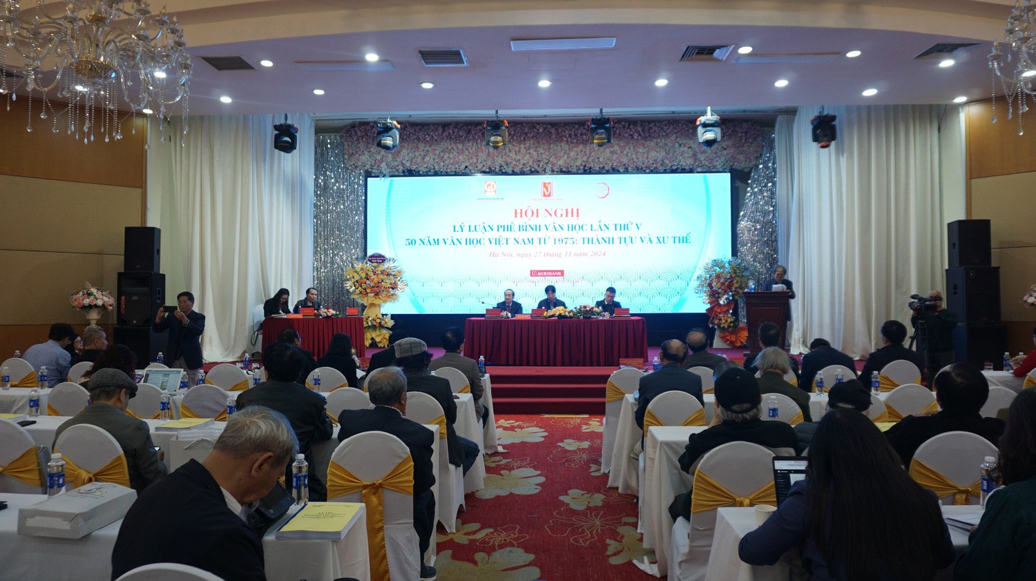 Hội nghị Lý luận phê bình văn học lần thứ V với chủ đề “50 năm văn học Việt Nam từ 1975: Thành tựu và xu thế” ngày 27.11