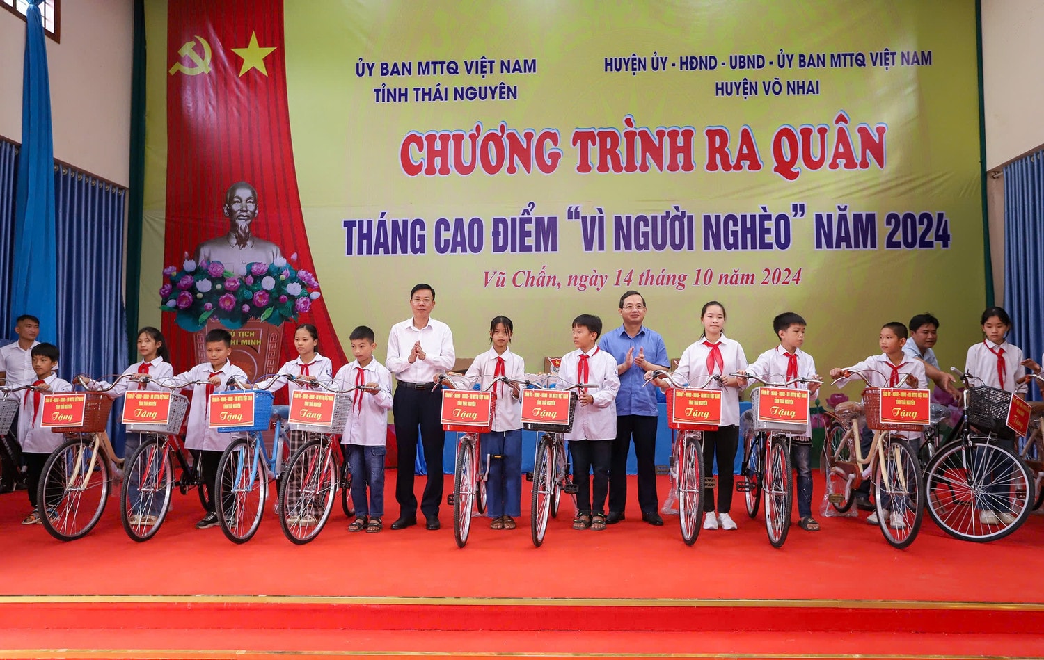 Phong trào thi đua “Thái Nguyên chung tay vì người nghèo - Không để ai bị bỏ lại phía sau” mang đến nhiều kết quả tích cực, hiệu quả cao. Ảnh: Thành Đồng