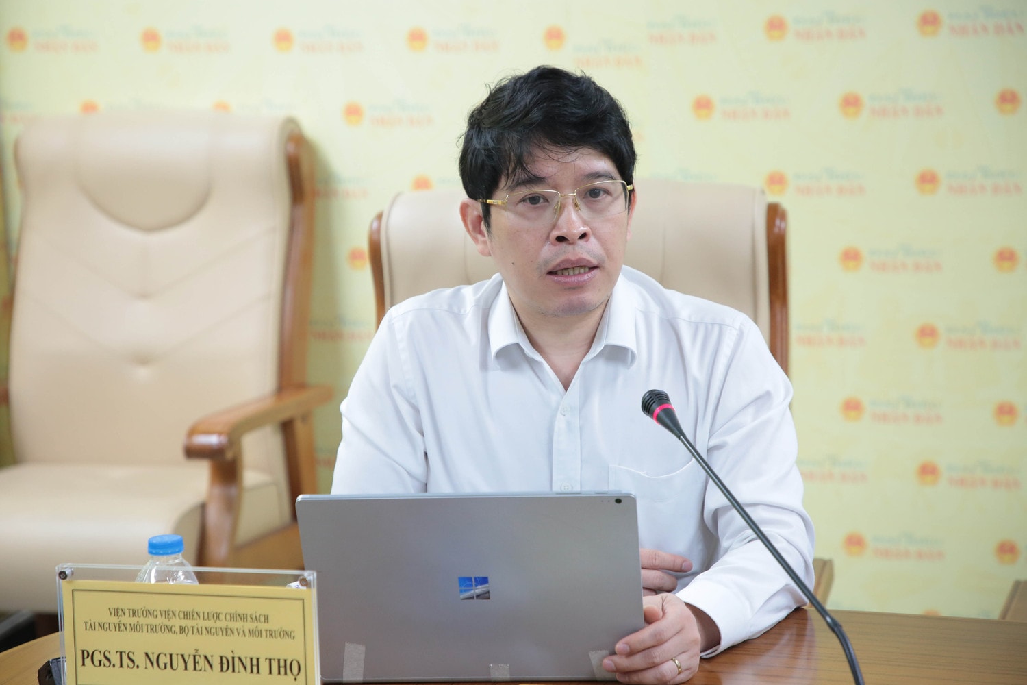 nguyendinhtho-2.jpg