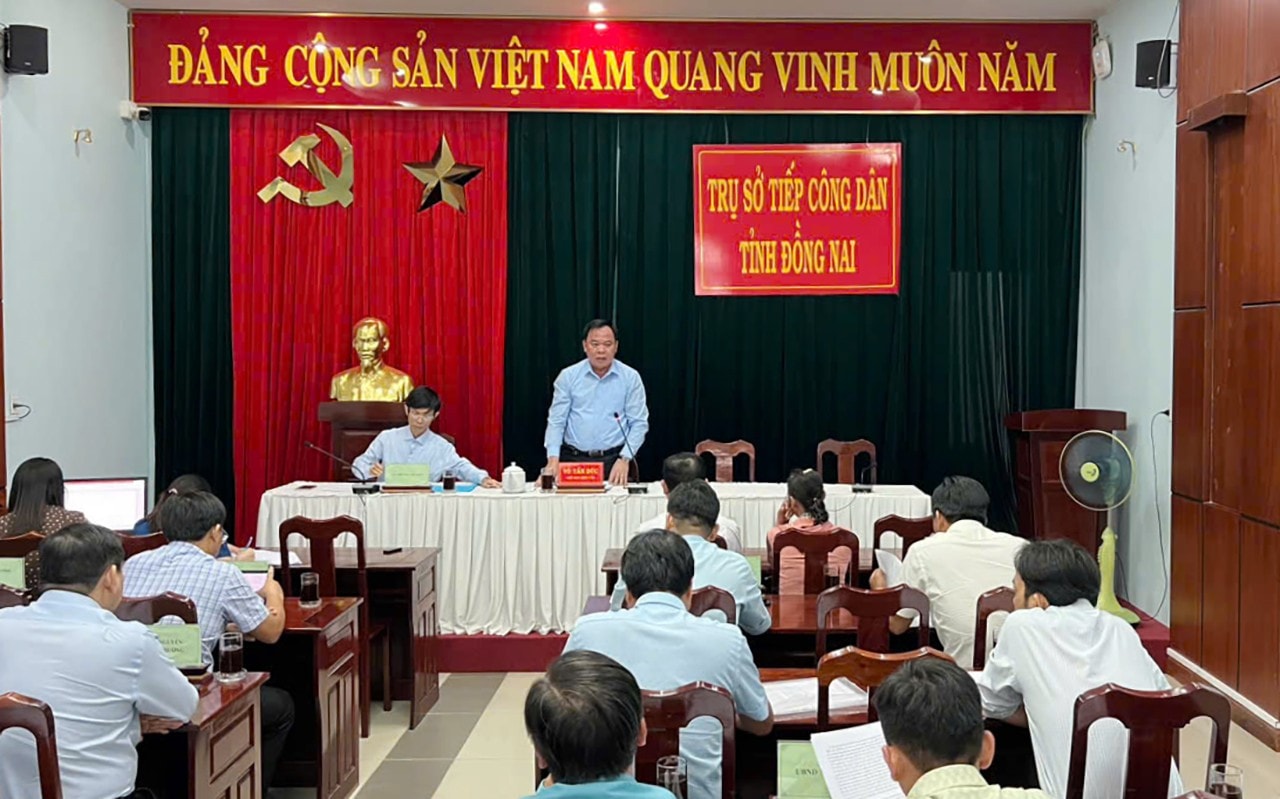 tiep-cong-dan.jpg