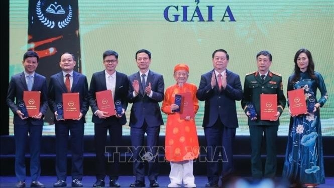 vna-potal-le-trao-giai-thuong-sach-quoc-gia-nam-2024-stand-9730.jpg