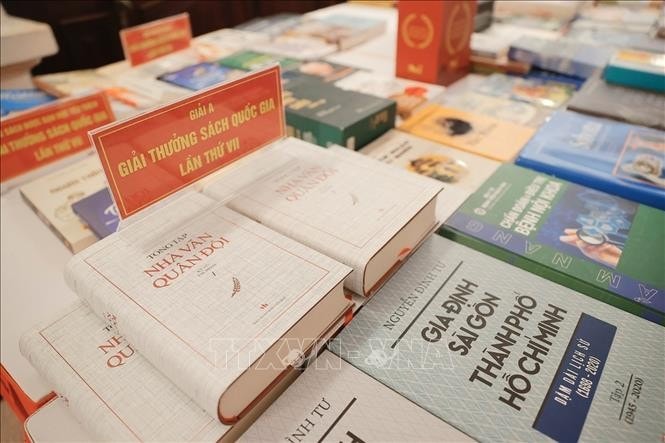 Sách đoạt giải thưởng Sách quốc gia lần thứ 7. Ảnh: Minh Quyết/TTXVN