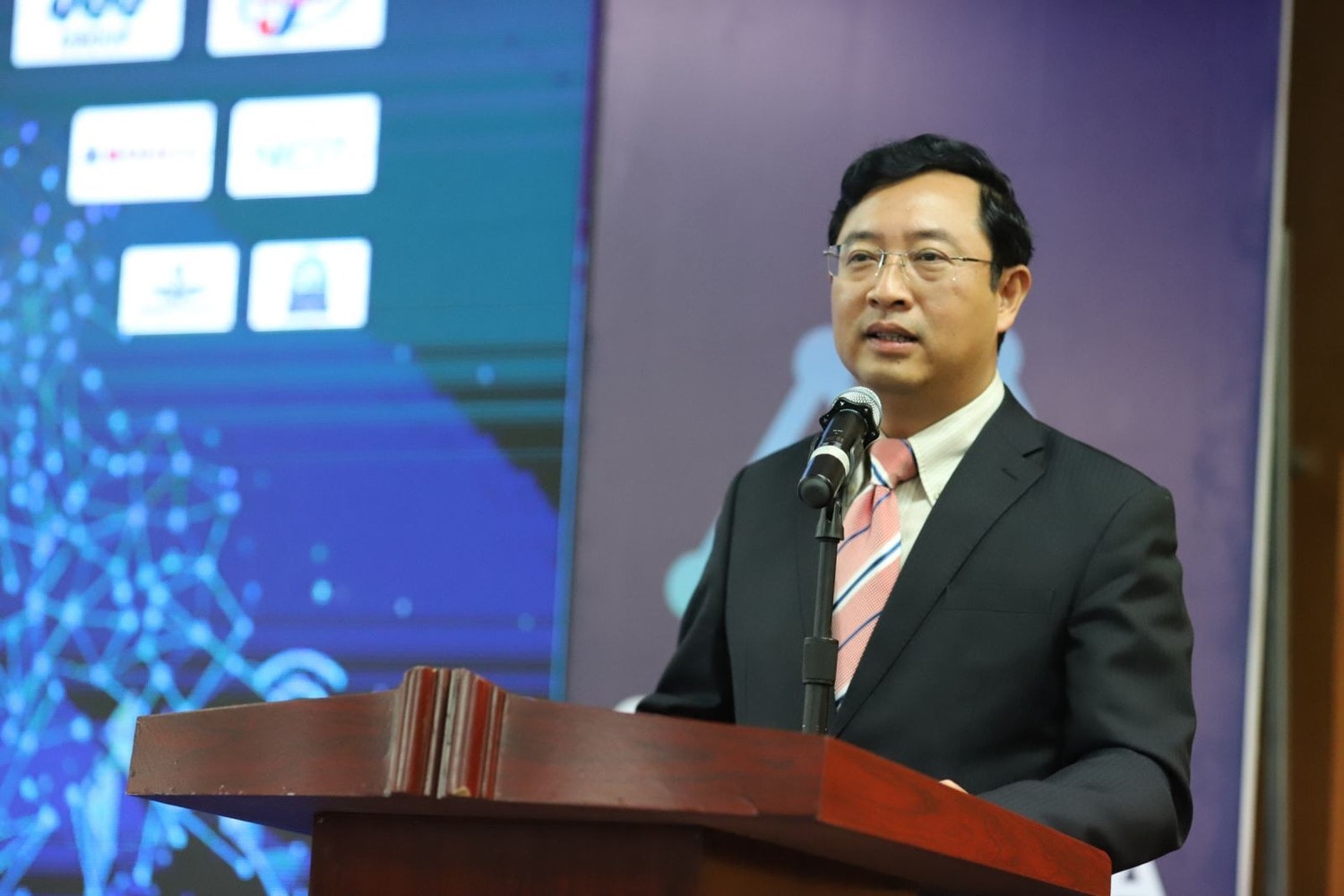 Cục trưởng Cục Phát triển thị trường và doanh nghiệp khoa học công nghệ, Bộ Khoa học và Công nghệ Phạm Hồng Quất