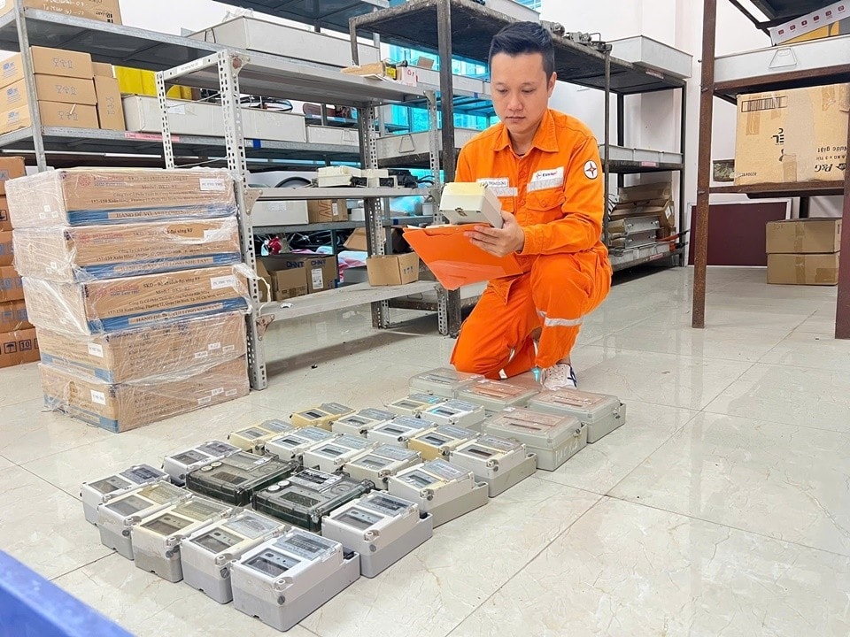 dien-luc-thi-xa-phu-tho-ap-dung-phan-mem-app-scan-it-to-office-ket-hop-voi-du-lieu-dam-may-de-cai-tien-quy-trinh-theo-doi-va-quan-ly-he-thong-do-dem-sau-treo-thao-cong-to-anh-npc.jpg