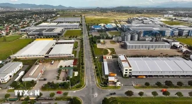 A Vietnam-Singapore Industrial Park (VSIP) in Hung Cong commune, Hung Nguyen district, Nghe An province. (Photo: VNA) A Vietnam-Singapore Industrial Park (VSIP) in Hung Cong commune, Hung Nguyen district, Nghe An province. (Photo: VNA)