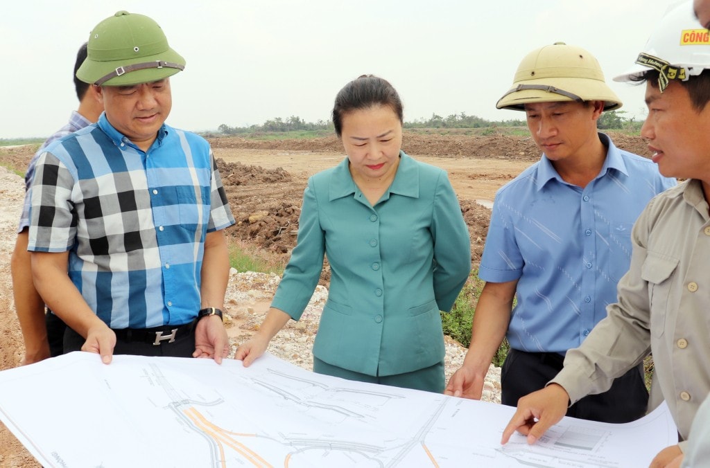 doan-giam-sat-hdnd-tinh-kiem-tra-thuc-te-du-an-xay-dung-hoan-chinh-nut-giao-dam-nha-mac-tai-km20050-duong-cao-toc-ha-long-hai-phong.jpg