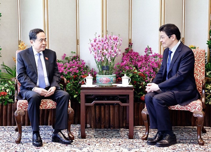 NA Chairman Tran Thanh Man (L) and Singaporean Prime Minister Lawrence Wong (Photo: Doan Tan) cn5.jpg