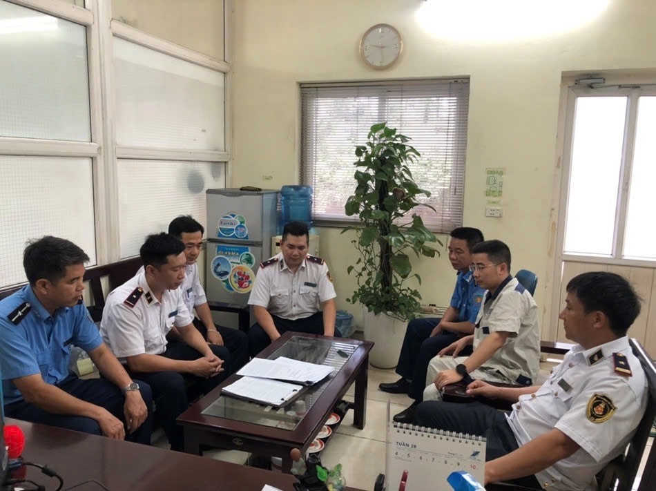 anh-1-cac-cang-vu-vien-cang-vu-duong-thuy-noi-dia-khu-vuc-1-hoi-y-trien-khai-cong-viec-anh-bn.jpg