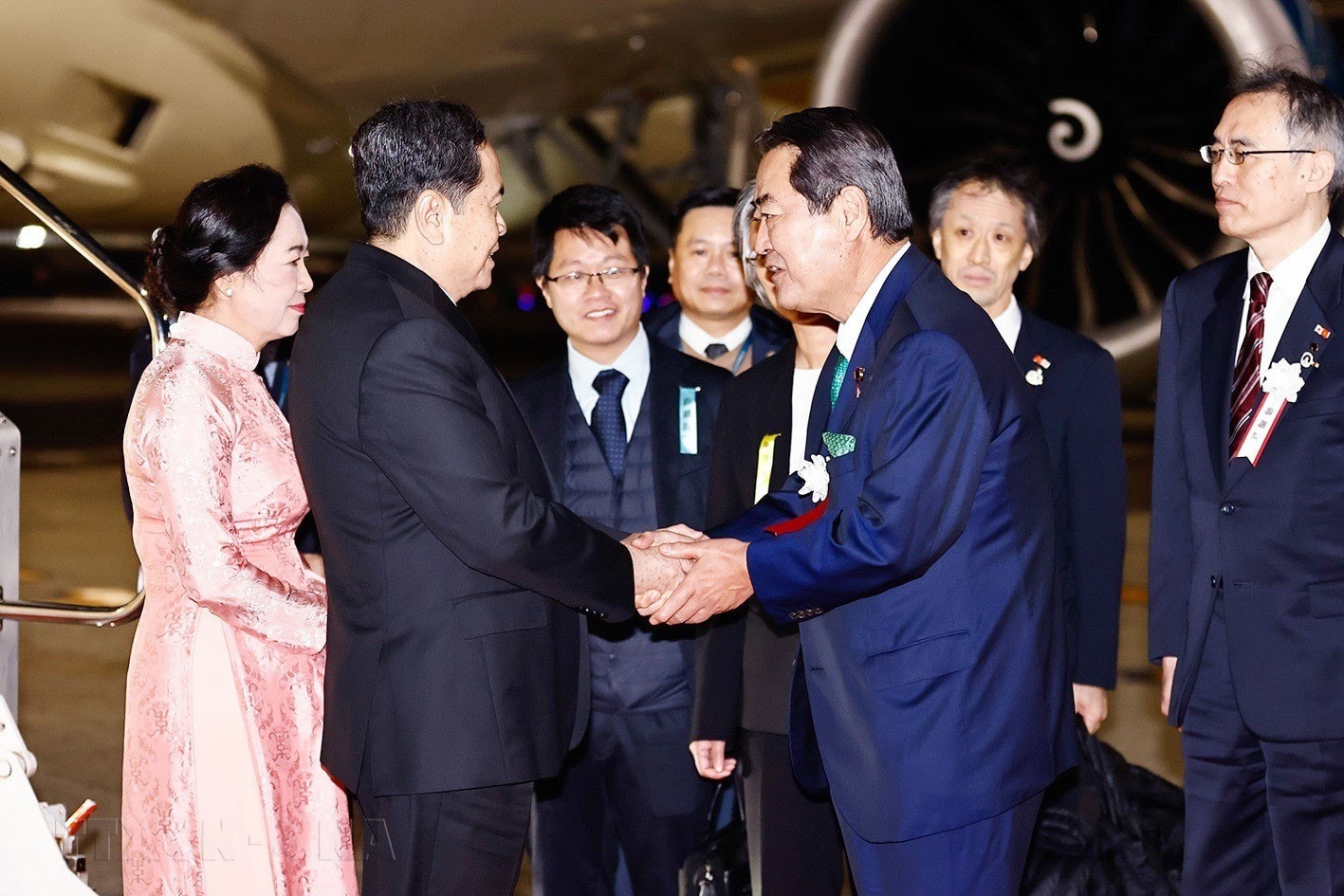 den-nhat-a3.jpg