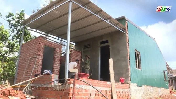 Hundreds of houses are built and repaired in Dak Nong (Photo: truyenhinhdaknong.vn) Hundreds of houses are built and repaired in Dak Nong (Photo: truyenhinhdaknong.vn)