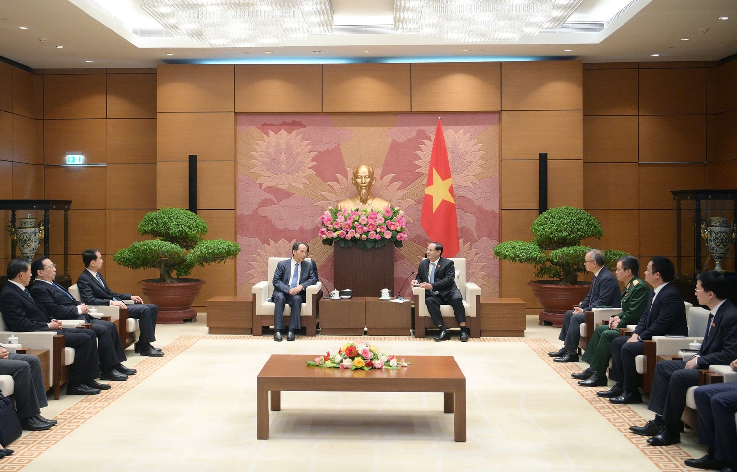 quang-canh-buoi-tiep.jpg