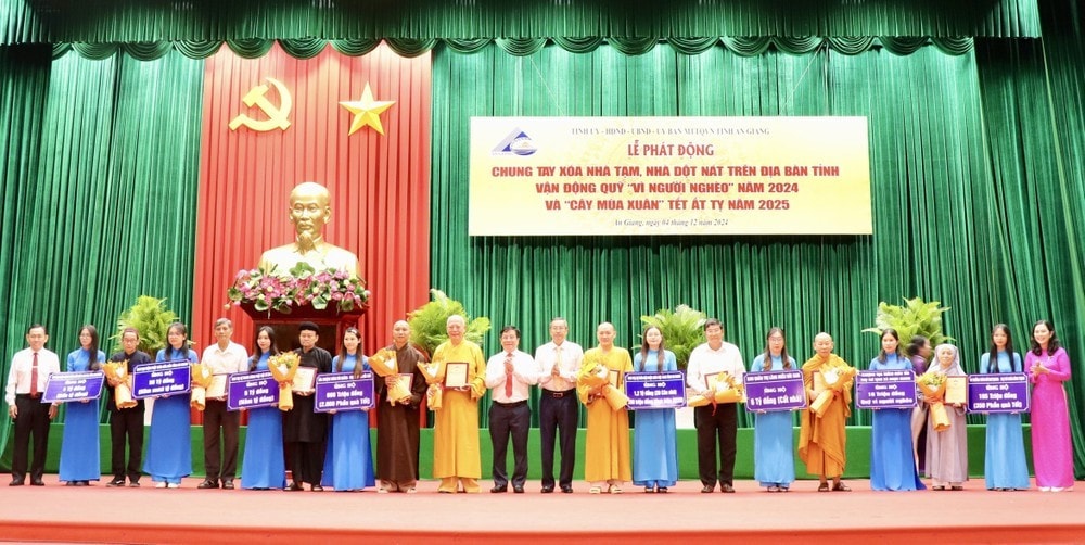 An Giang province launches a campaign to mobilise resources to do away with substandard houses across the locality. (Photo: VNA) An Giang province launches a campaign to mobilise resources to do away with substandard houses across the locality. (Photo: VNA)