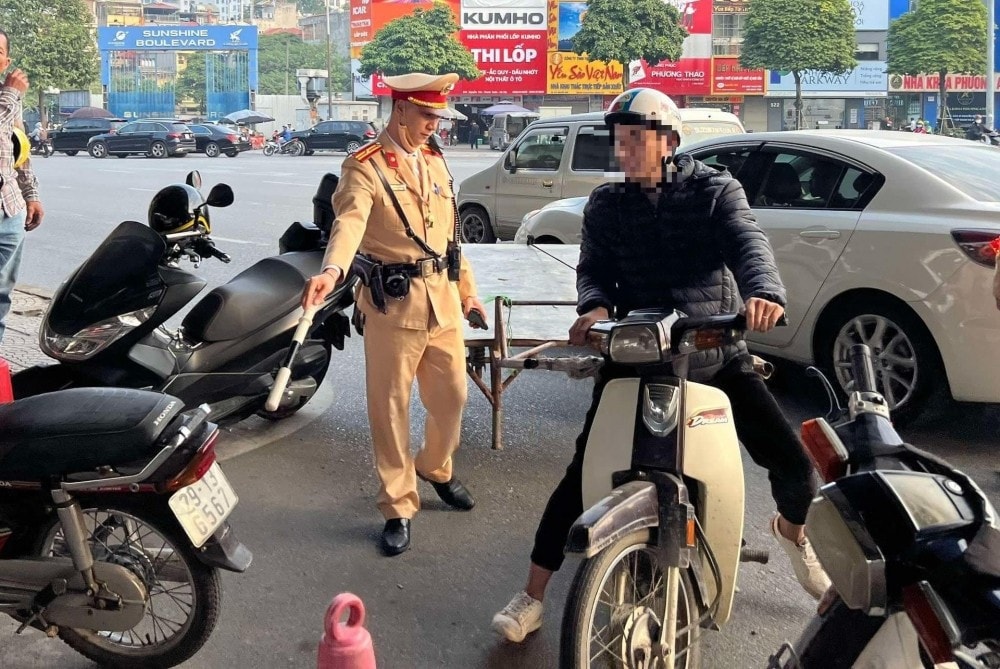 ha-noi-mo-cao-diem-tran-ap-toi-pham-tet-at-ty-2025-1.jpg