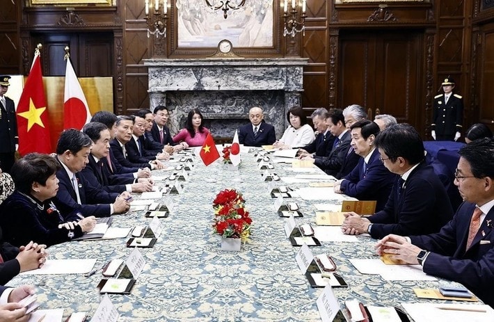 An overview of the talks. Photo: Doan Tan/VNA ctqh-thuong-vien-nhat-a6-5421.jpg