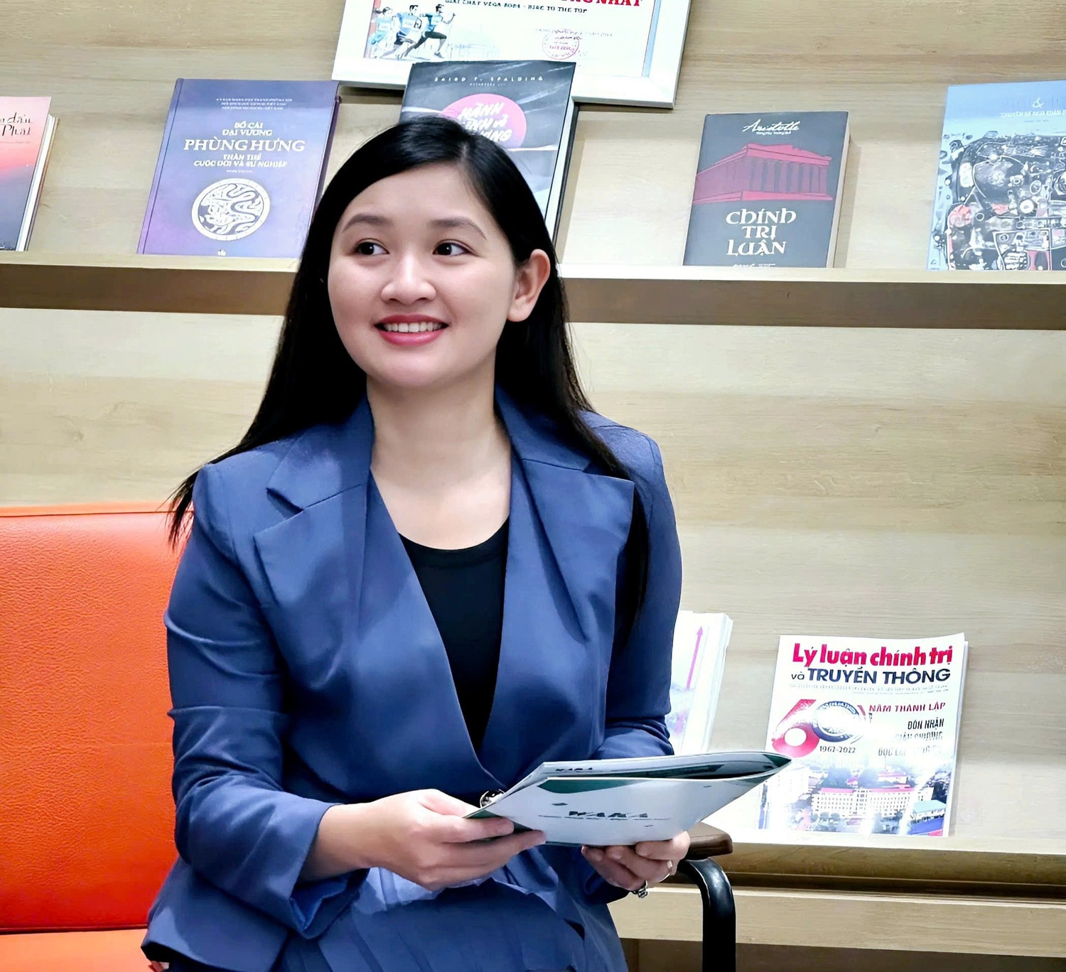 Tác giả Lữ Mai