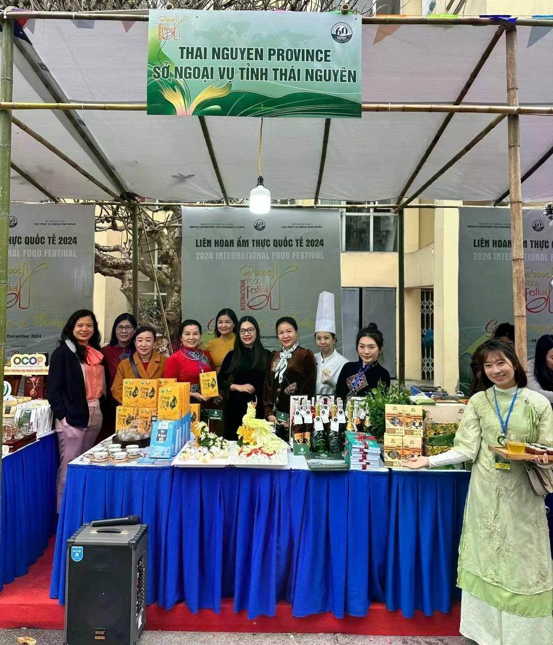 thai-nguyen-va-tuyen-quang-chinh-phuc-ban-be-bon-phuong-tai-lien-hoan-am-thuc-quoc-te-2024-20241208193047.jpg