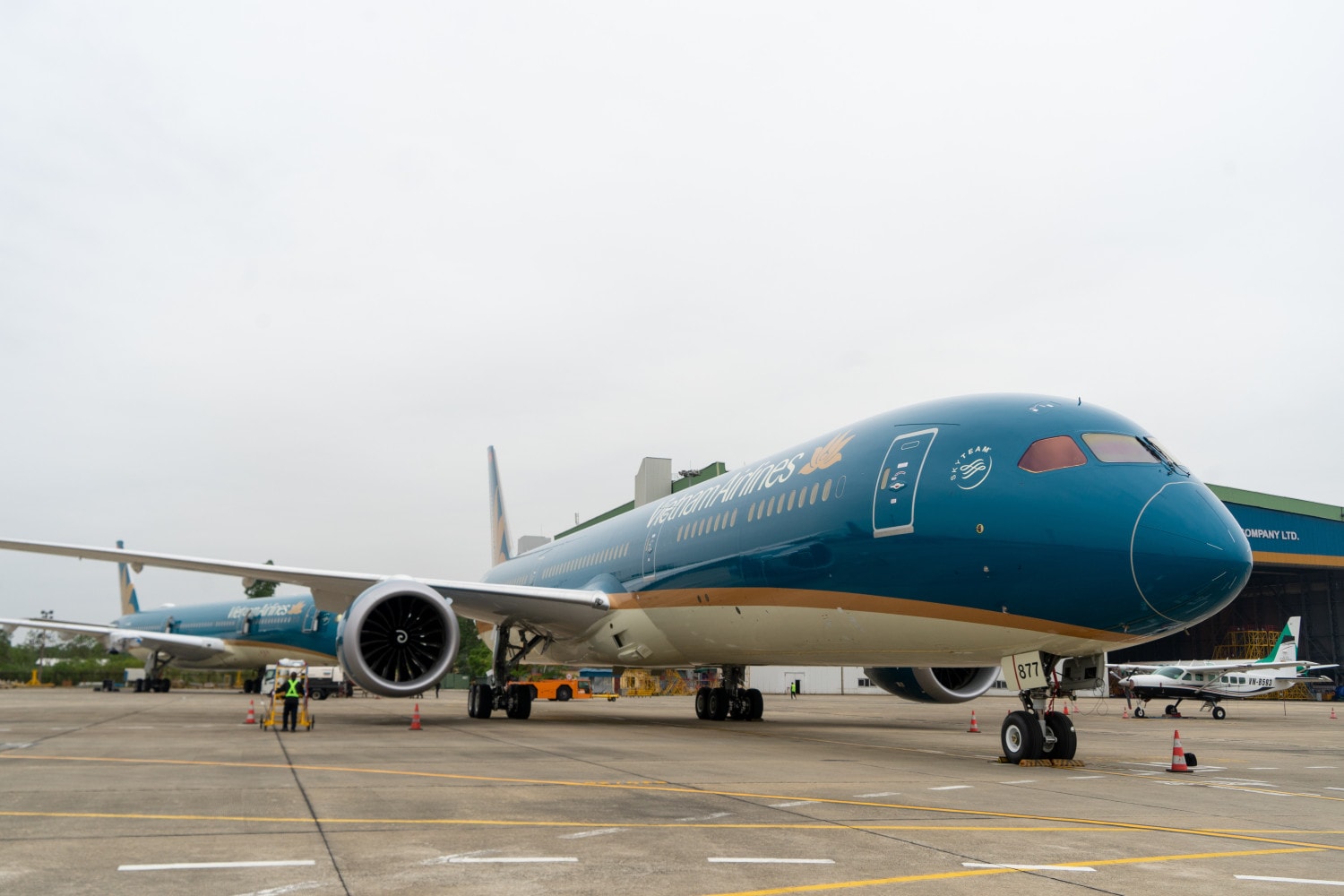 anh-3-vietnam-airlines-hien-la-vietnam-airlines-hien-la-hang-bay-viet-nam-duy-nhat-khai-thac-loai-may-bay-than-rong-hien-dai-nhat-the-gioi-boeing-787-anh-vna.jpg