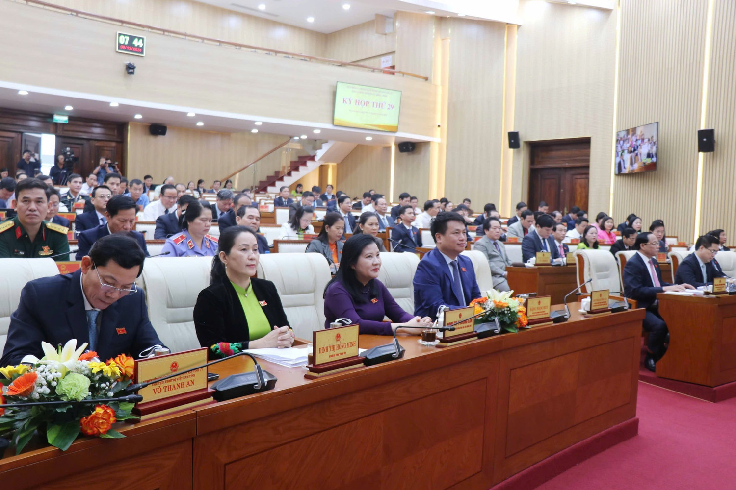 Các đại biểu dự phiên họp