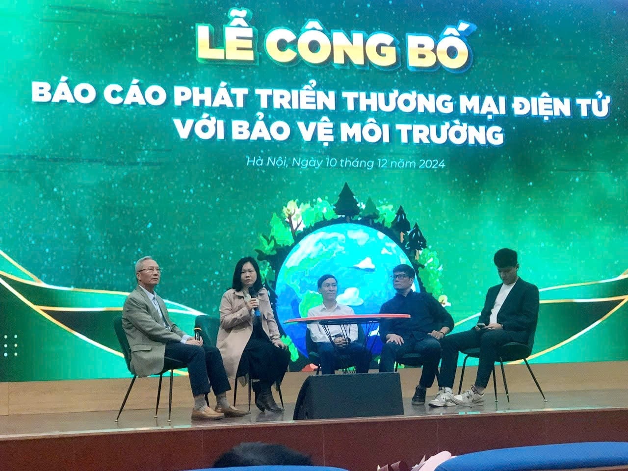 dai-bieu.jpg