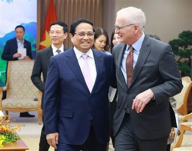 PM Pham Minh Chinh (L) and SIA Chairman John Neuffer (Photo: VNA) PM Pham Minh Chinh (L) and SIA Chairman John Neuffer (Photo: VNA)