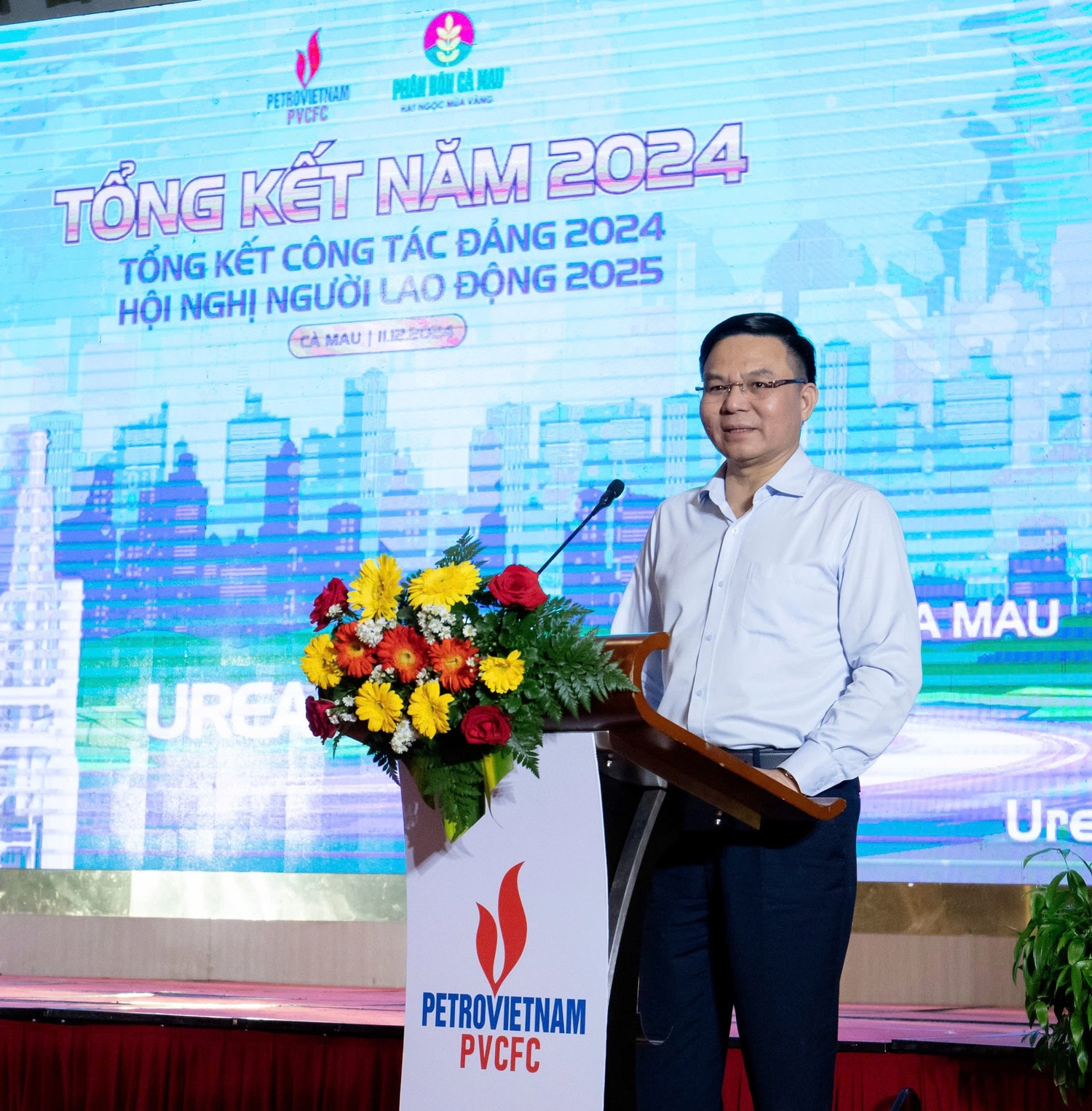 dong-chi-le-manh-hung-bi-thu-dang-uy-chu-tich-hdtv-tap-doan-phat-bieu-tai-hoi-nghi.jpg