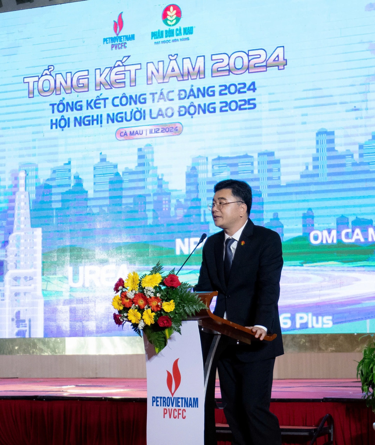 ong-tran-ngoc-nguyen-chu-tich-hdqt-pvcfc-trinh-bay-tai-hoi-nghi.jpg