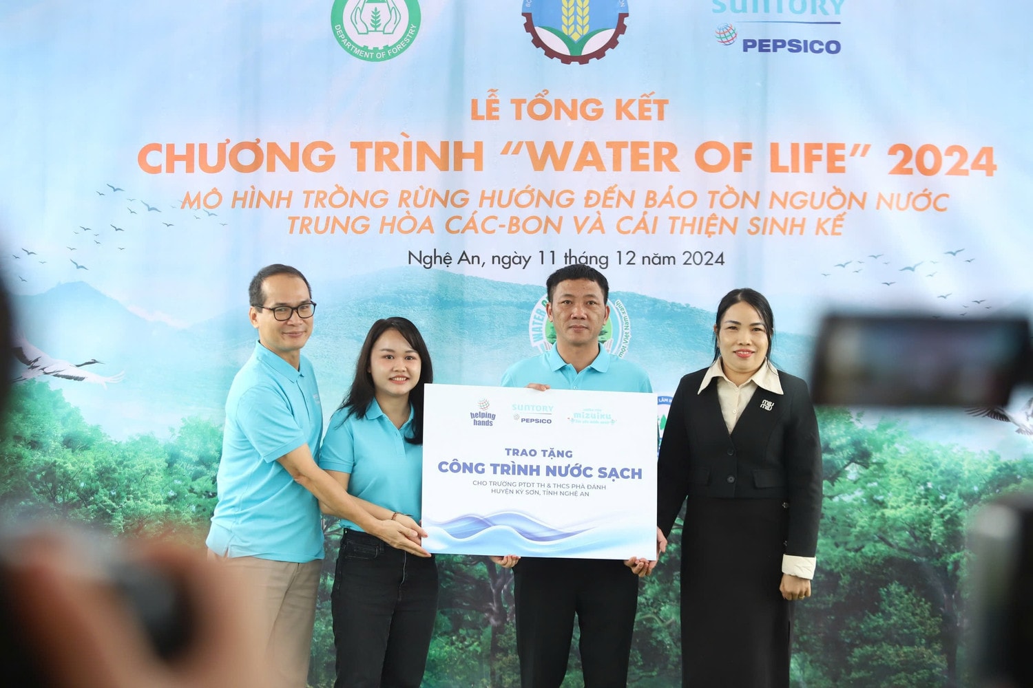 anh-1-suntory-pepsico-viet-nam-da-trao-tang-may-loc-nuoc-cho-phong-giao-duc-dao-tao-huyen-ky-son-tinh-nghe-an-anh-cln.jpg