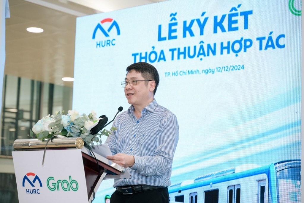 Phó Viện trưởng Viện Chiến lược và Phát triển giao thông vận tải, Bộ Giao thông Vận tải Lê Văn Đạt phát biểu tại lễ ký kết. Ảnh: A.V