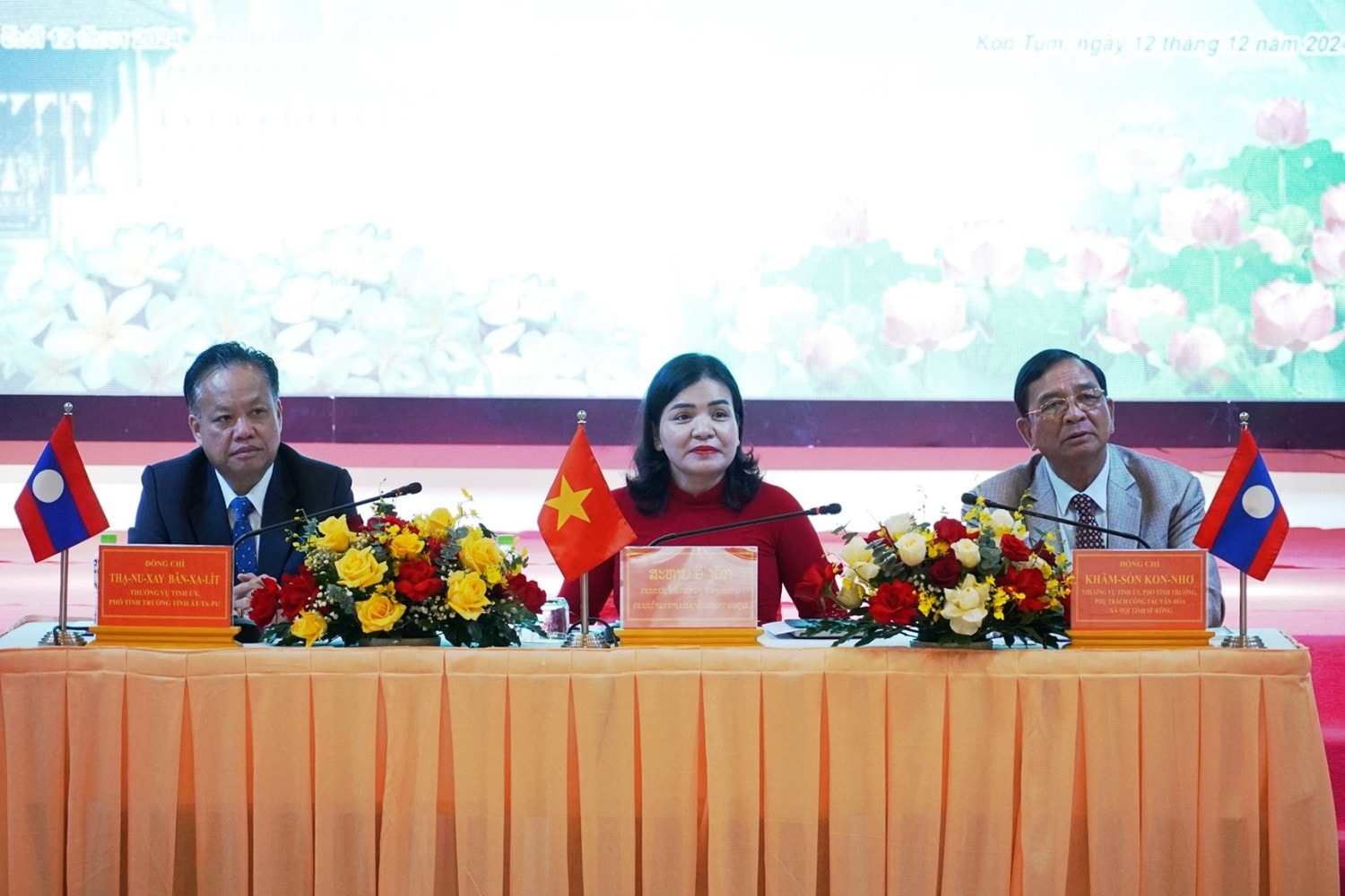 130808quang-canh-hoi-nghi1.jpg