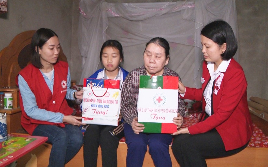 thai-binh-con-hon-5-400-tre-em-co-hoan-canh-dac-biet-16025731122022-1.jpg