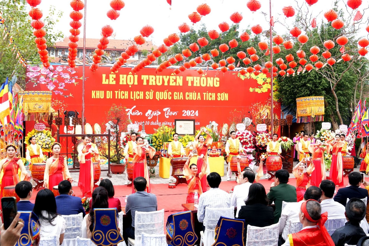 vinh-yen-vinh-phuc-cham-lo-doi-song-van-hoa-tinh-than-cho-nhan-dan-04-0700.jpg