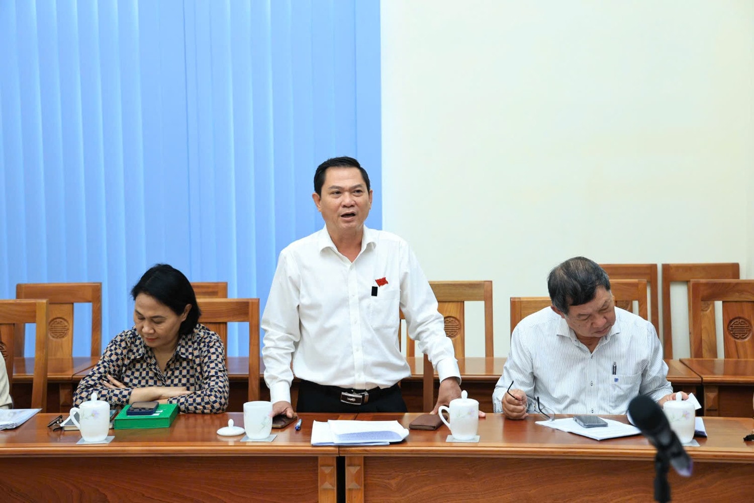 cac-dai-bieu-thao-luan-tai-to-20241210193737.jpg