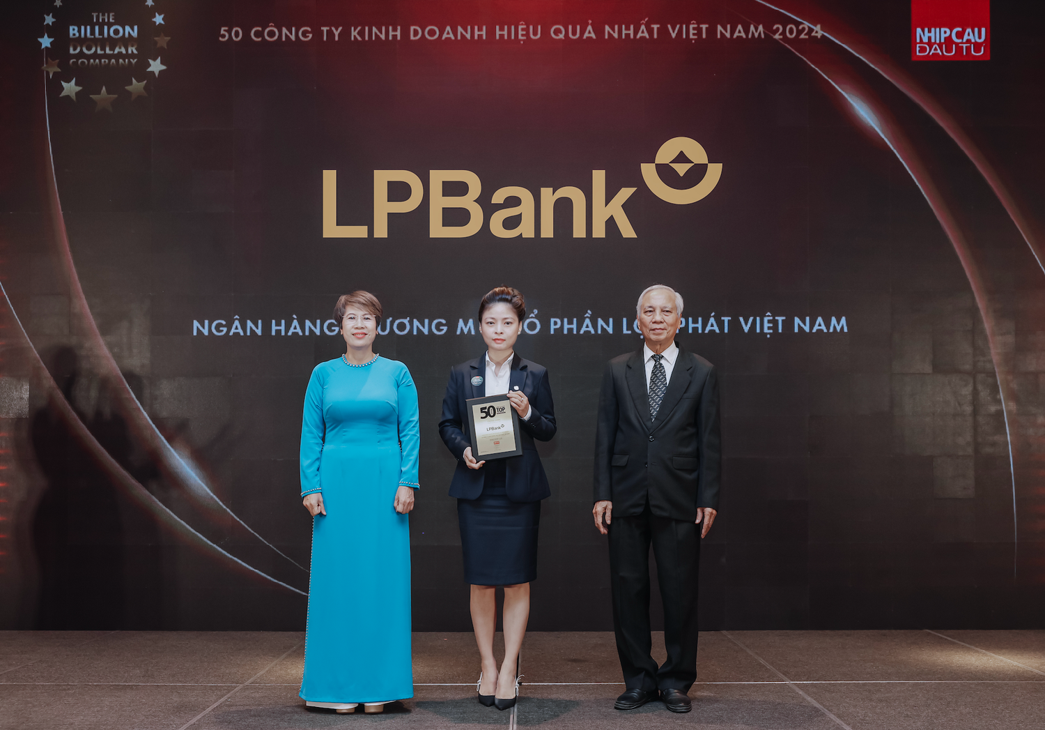 anh-1-lpbank-award.png