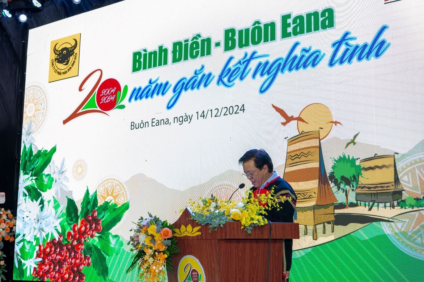 ong-ngo-van-dong-tong-giam-doc-cong-ty-co-phan-phan-bon-binh-dien-phat-bieu-cam-nghi-ve-cong-tac-ket-nghia-giua-cong-ty-co-phan-phan-bon-binh-dien-voi-buon-eana.jpg