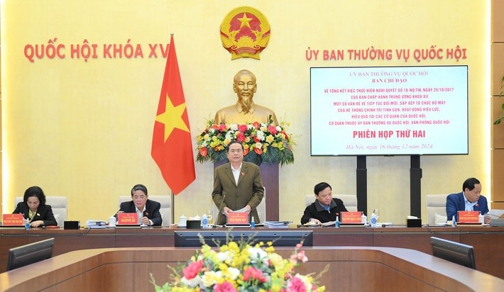 NA Chairman Tran Thanh Man speaks at the meeting. (Photo: Lam Hien) q2.jpg