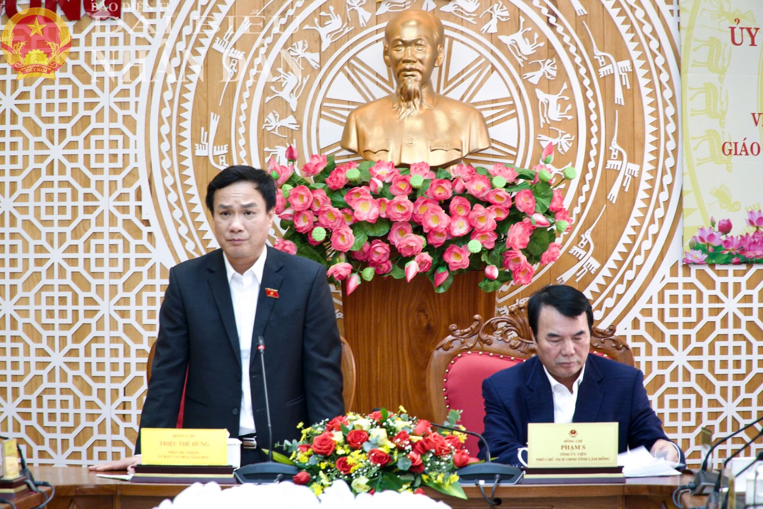 Phó Chủ nhiệm Ủy ban Văn hóa, Giáo dục Triệu Thế Hùng phát biểu