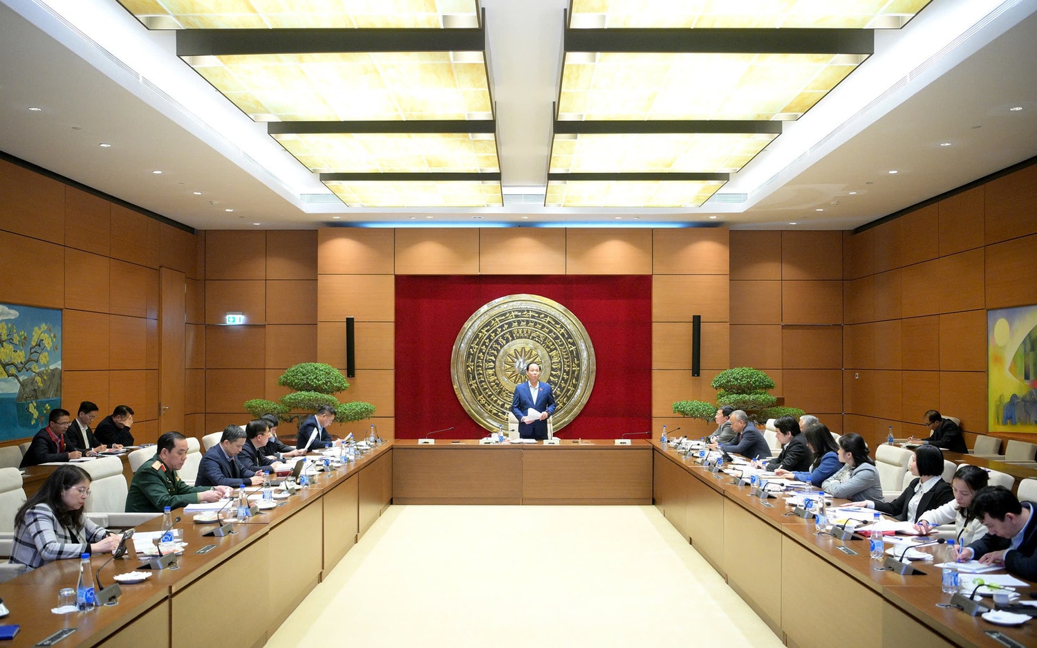 Quang cảnh cuộc làm việc