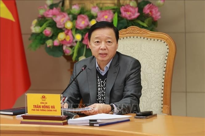 Phó Thủ tướng Trần Hồng Hà phát biểu kết luận cuộc họp về phương án hợp nhất Bộ Xây dựng và Bộ Giao thông vận tải. Ảnh: TTXVN