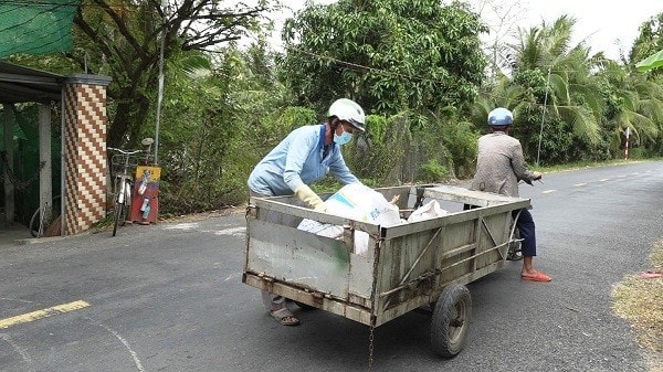 100-phan-tram-xa-thi-tran-co-to-ve-sinh-moi-truong-1.jpg