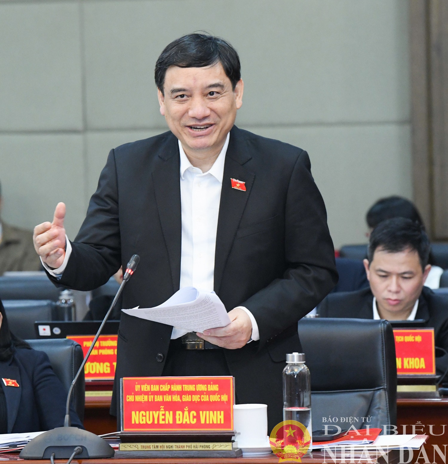 Chủ nhiệm Ủy ban Văn hóa, Giáo dục Nguyễn Đắc Vinh phát biểu tại cuộc làm việc. Ảnh: Lâm Hiển