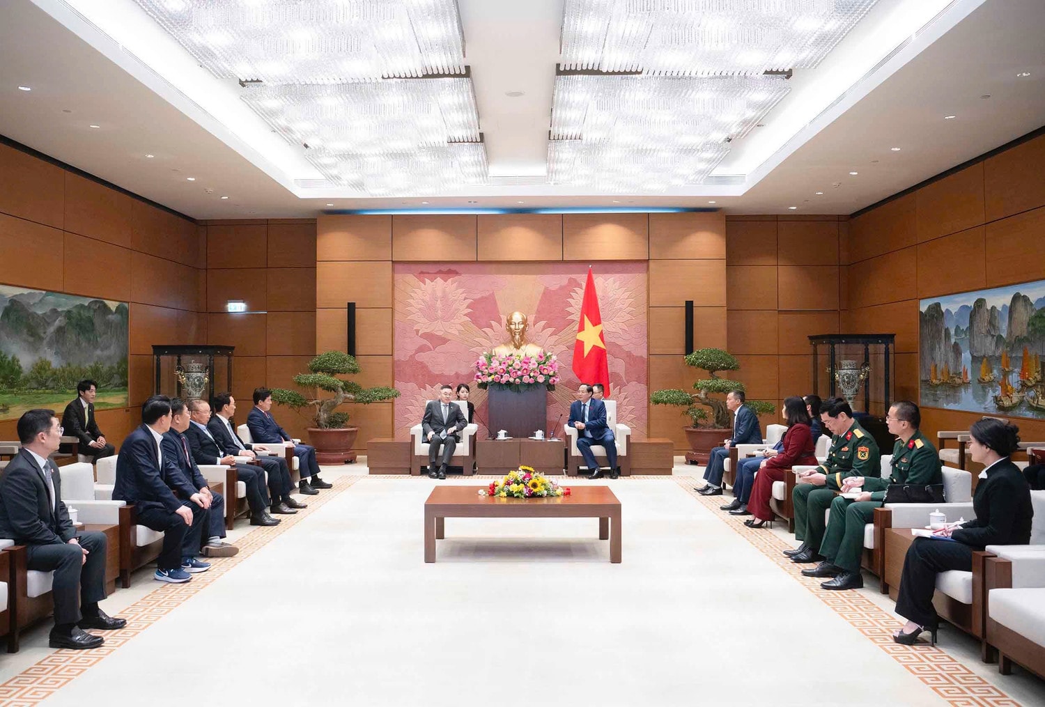 Toàn cảnh cuộc tiếp