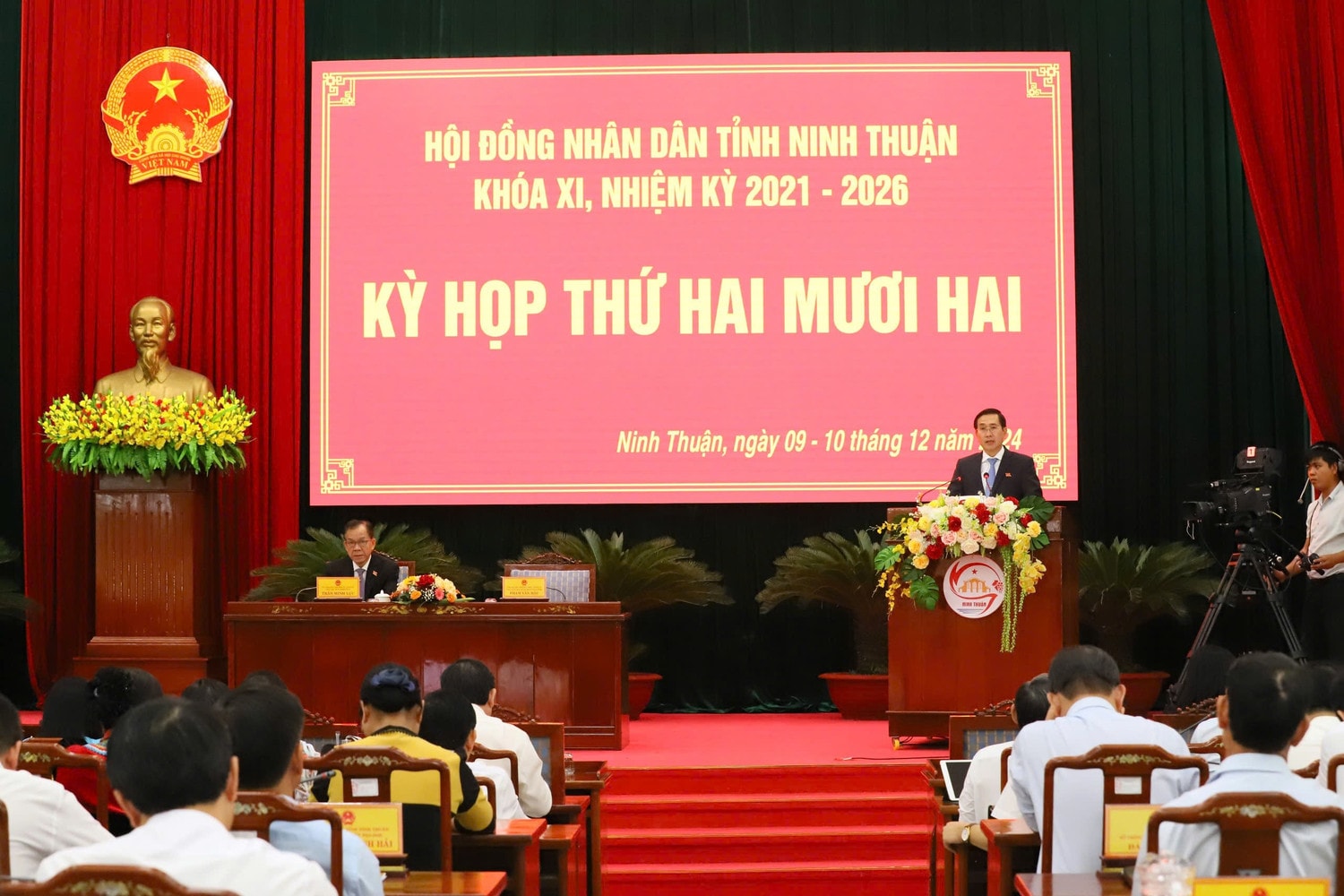 Phó Bí thư Thường trực Tỉnh ủy, Chủ tịch HĐND tỉnh Phạm Văn Hậu phát biểu tại Kỳ họp. Ảnh: T. Mai
