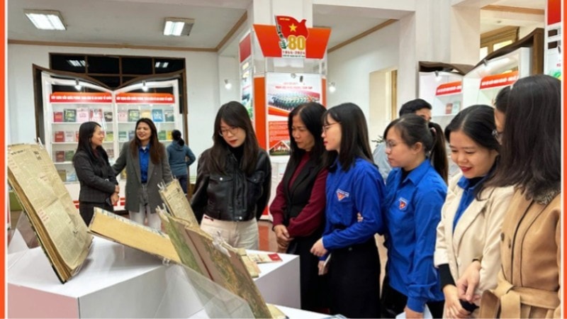 2024-12-19-trien-lam-6.jpg