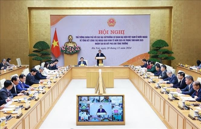 Hội nghị triển khai nhiệm ngoại giao kinh tế năm 2025 tại điểm cầu Hà Nội. Ảnh: Dương Giang/TTXVN