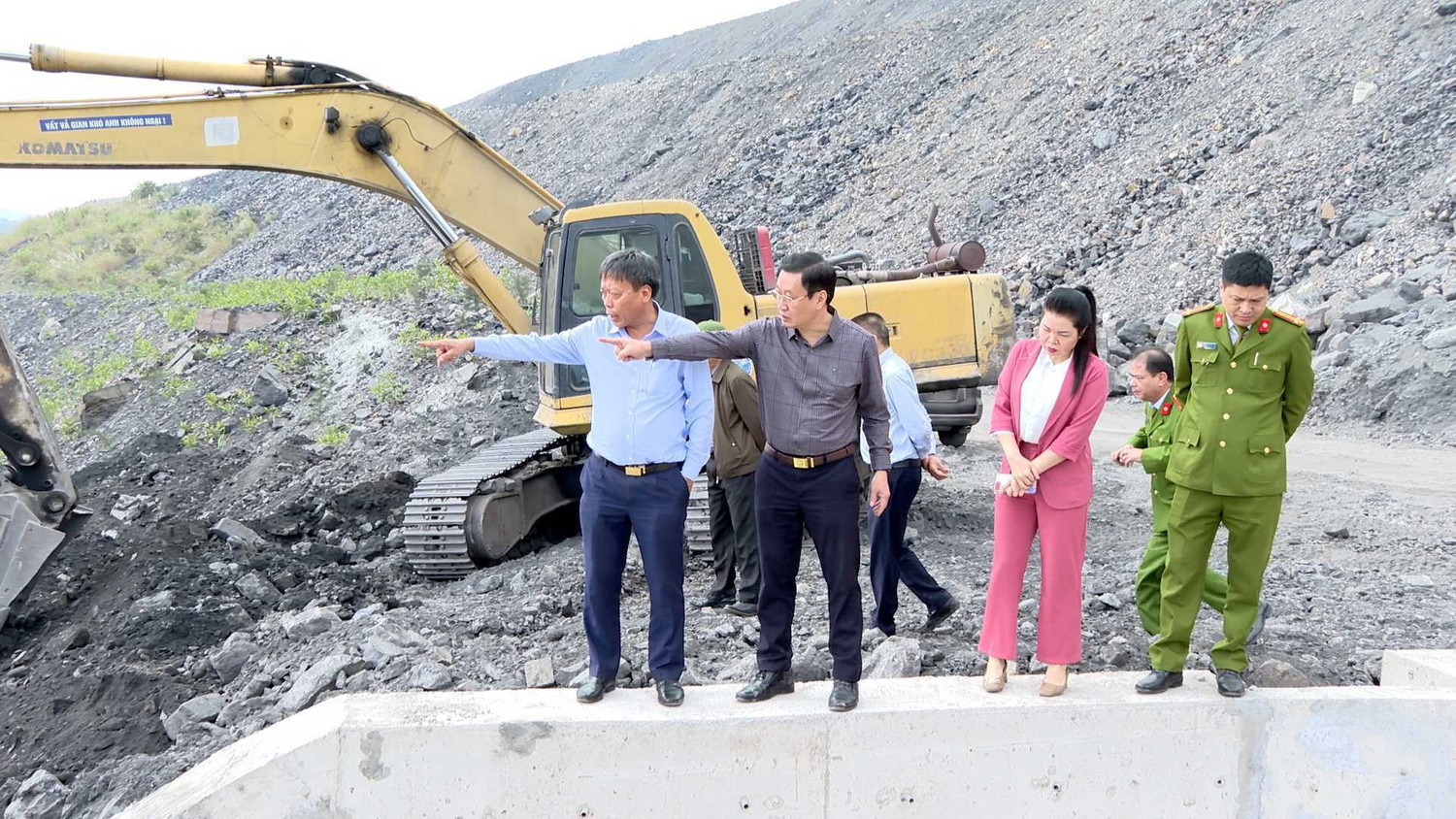 bat13181224-tp-cam-pha-dang-tiep-tuc-thuc-hien-cong-tac-moi-goi-thu-hut-dau-tu-va-trien-khai2.png